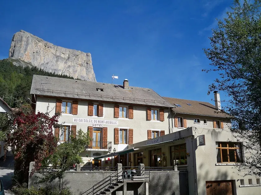 Logis Hôtel Au Gai Soleil du Mont-Aiguille - Image 1