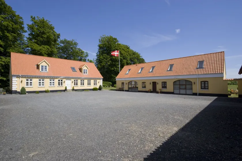 Munkebjerg Bed & Breakfast - Image 1