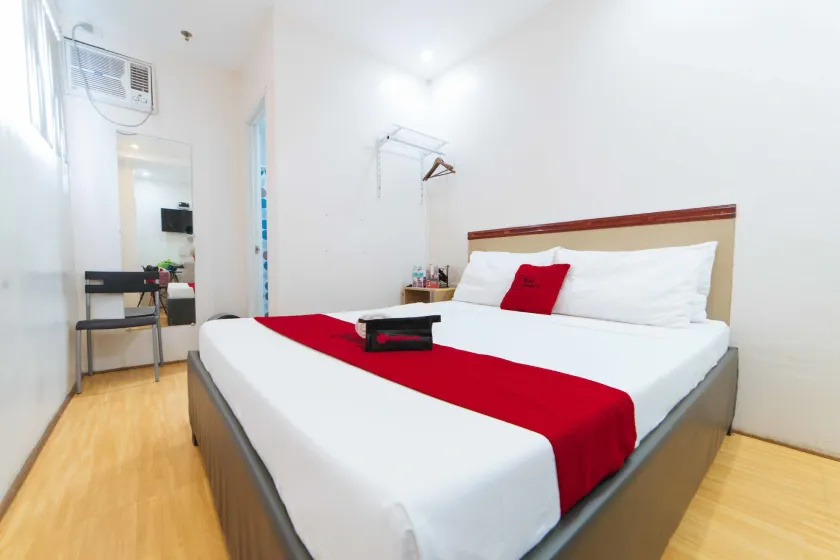 RedDoorz Plus near SM Lanang Davao - Image 1