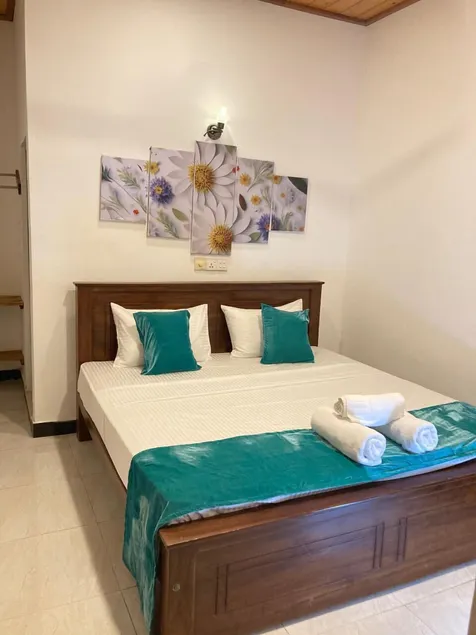 Ceylon Beach haven Uppuveli - Room