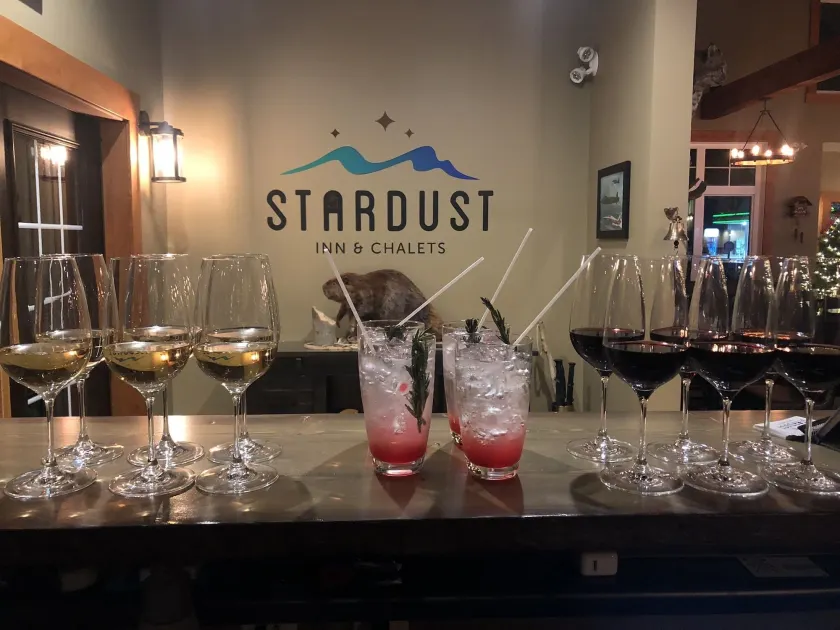 Stardust Inn and Chalets - Image 1