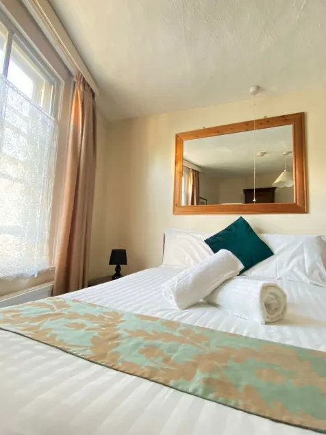 Greyfriars Lodge Canterbury - Image 1