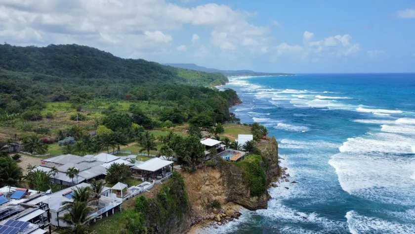 The Sea Cliff Hotel Resort & Spa - Image 1