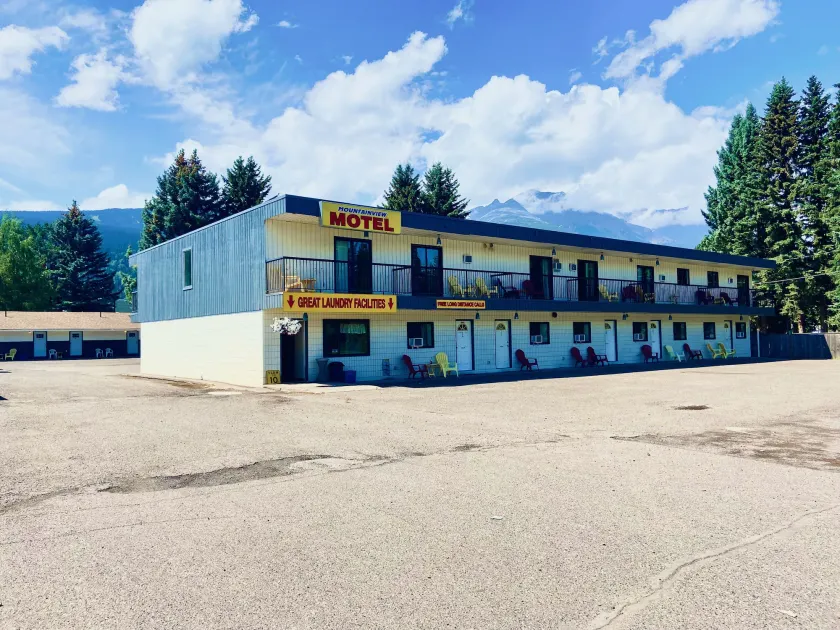 Mountain View Motel - Image 1