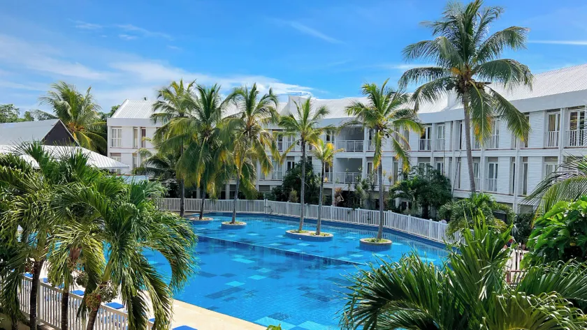 Hotel Blue Cove by On vacation - Image 1