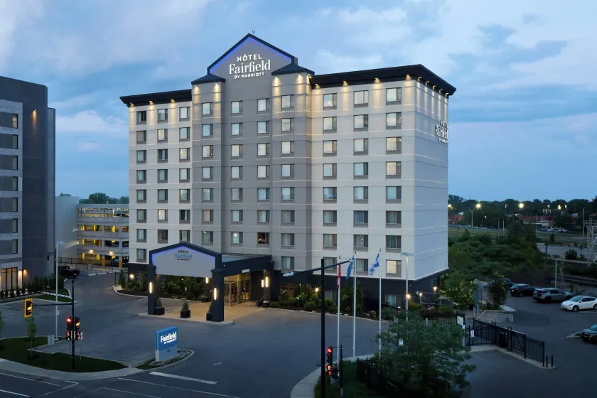 Fairfield Inn & Suites by Marriott Montreal Airport - Image 1