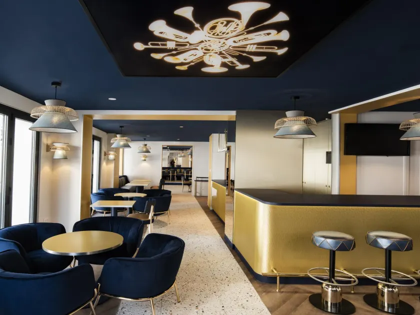 Mercure Paris Lafayette - Image 1