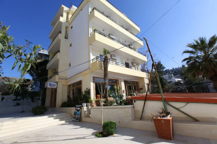 Hotel Real - Image 1