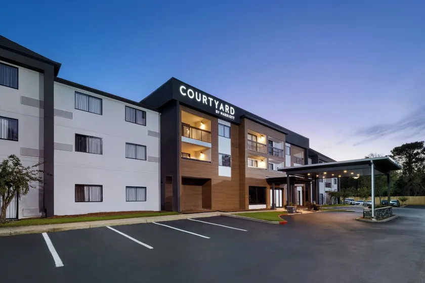 Courtyard Mobile - Image 1