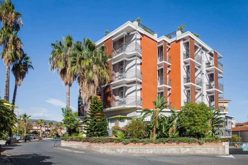 Hotel Olympic - Image 1