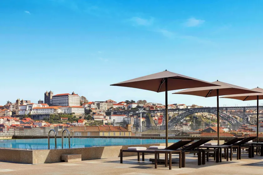 Tivoli Kopke Porto Gaia Hotel - Image 1