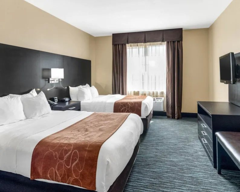 Comfort Suites Odessa near University - Image 1