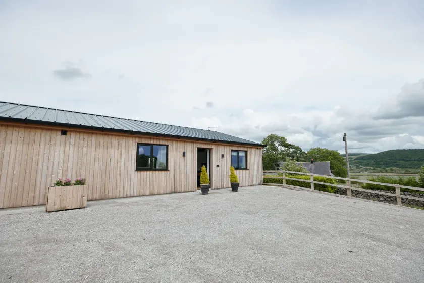 Ingleborough Lodge - Image 1