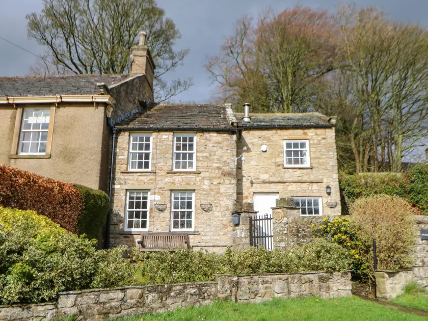 A D Coach House - Image 1