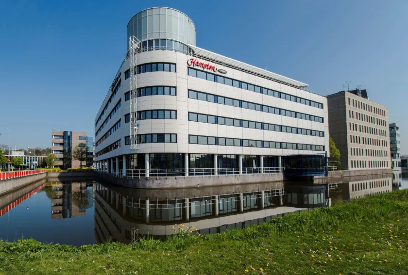 Hampton by Hilton Amsterdam Airport Schiphol - Image 1