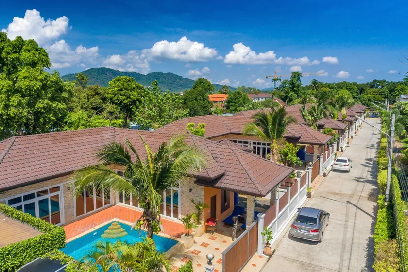 Rawai Private Villas - Pools and Garden - Image 1