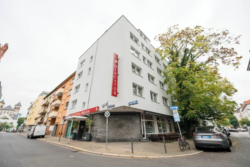 City Hotel Mercator - Image 1
