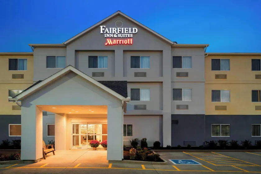 Fairfield Inn & Suites Lima - Image 1