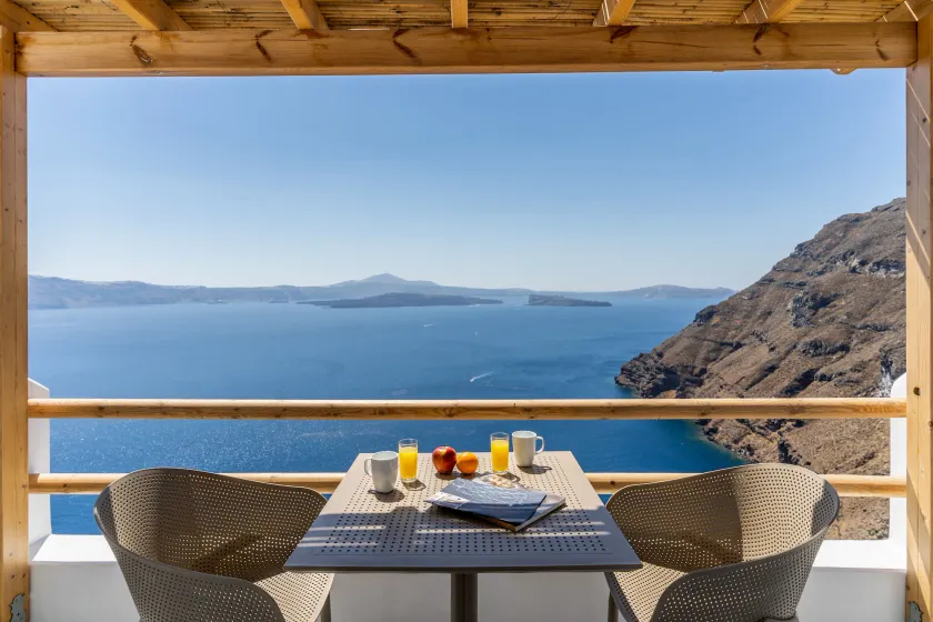 Evanthia Best View Thirassia Island Hotel - Image 1