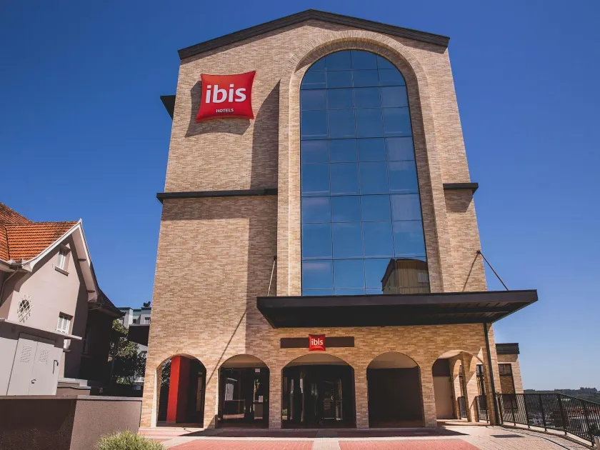 ibis Carlos Barbosa - Image 1