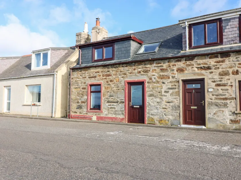 Dolphin Cottage - Image 1