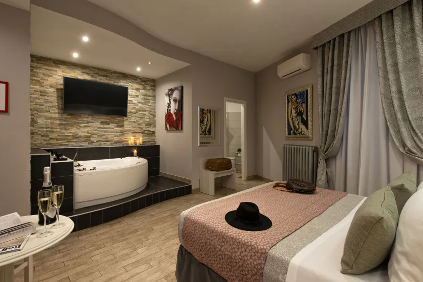 Five Rooms Rome Guesthouse - Image 1