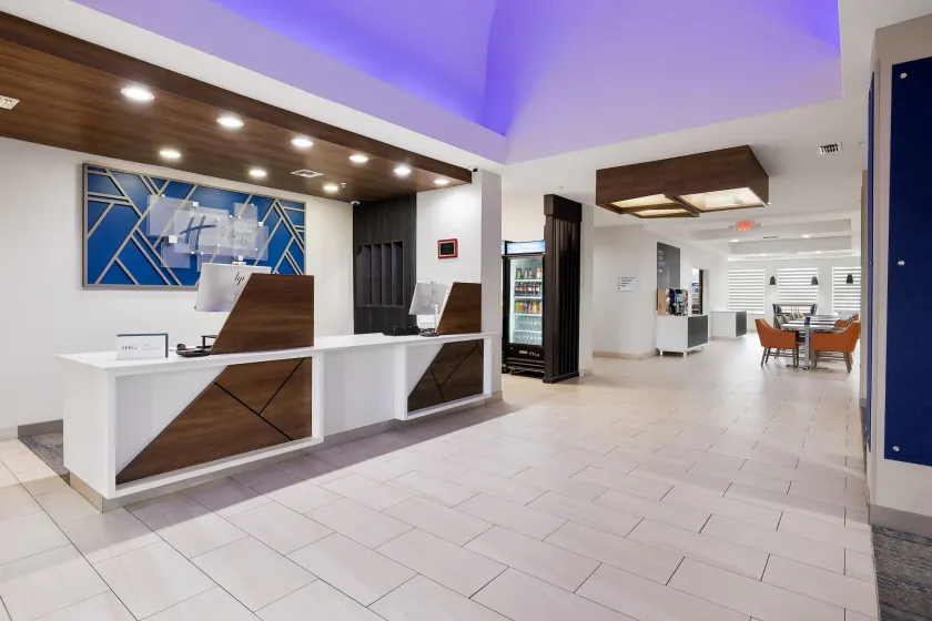 Holiday Inn Express Hotel and Suites Kingsville by IHG - Image 1