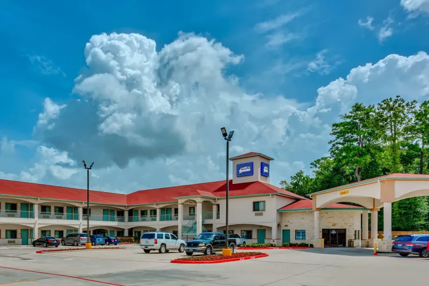 Americas Best Value Inn and Suites IAH Airport North - Image 1