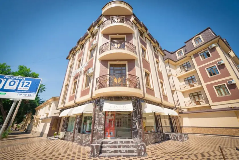 Meros Hotel - Image 1