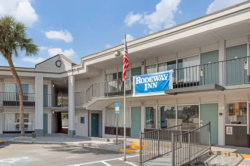 Rodeway Inn Orange Park - Jacksonville near Naval Air Station - Image 1