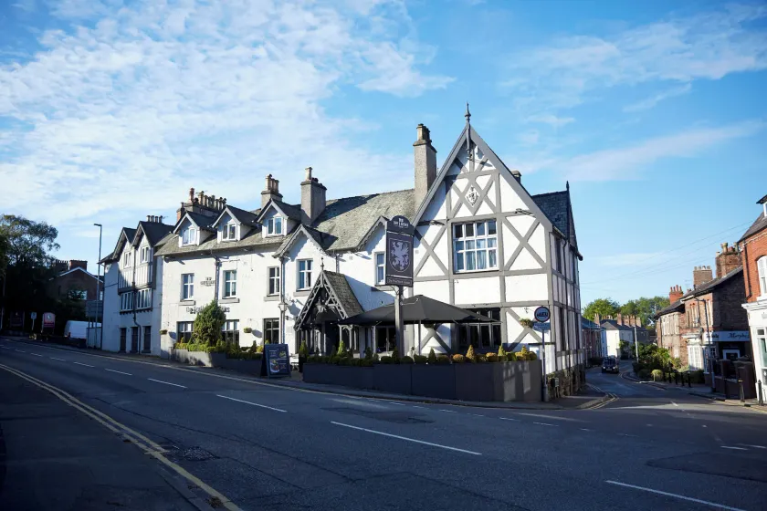 De Trafford Arms by Chef & Brewer Collection - Image 1