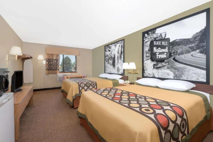 Super 8 by Wyndham Winner SD - Image 1