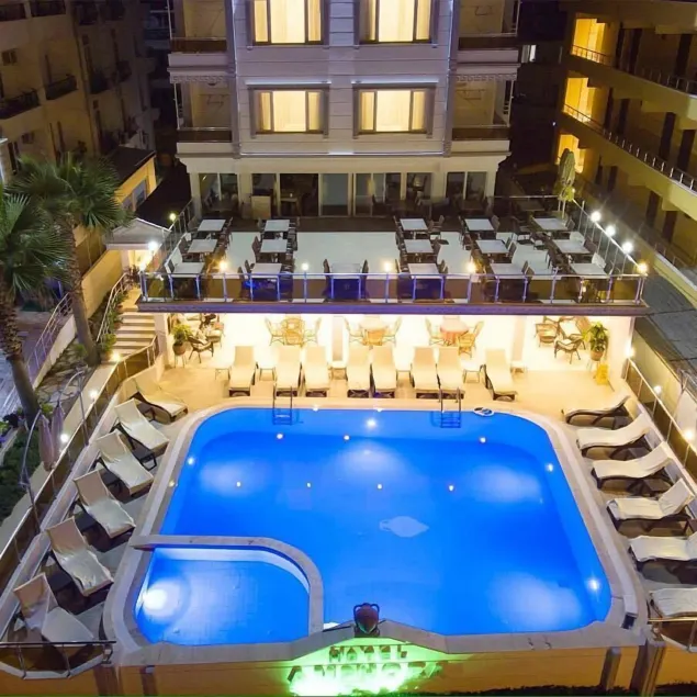 Hotel Amphora - Image 1