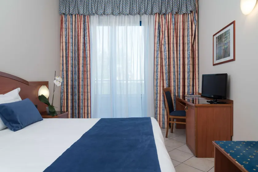 Blu Hotel - Sure Hotel Collection by Best Western - Image 1
