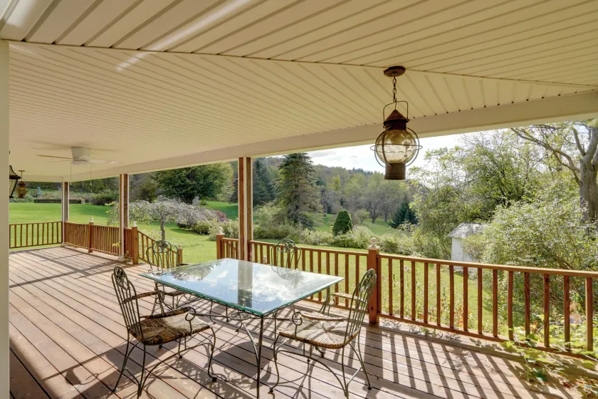 Historic New Lebanon Hideaway on 33 Private Acres! - Innenbereich