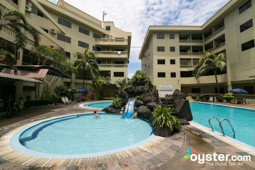 Coral Bay Resort - Image 1