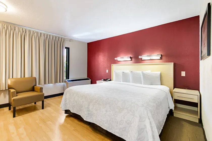 Red Roof Inn PLUS+ West Palm Beach - Image 1
