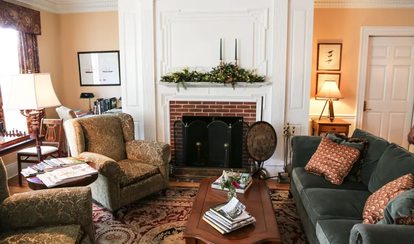 Compass Rose Inn - Image 1