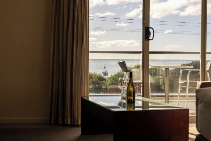 Beachfront Bicheno - Image 1