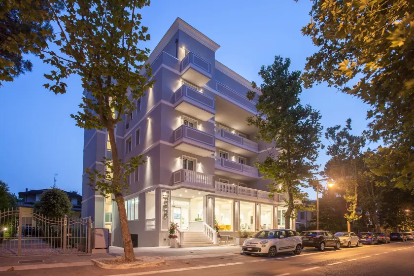 Hotel Star - Image 1