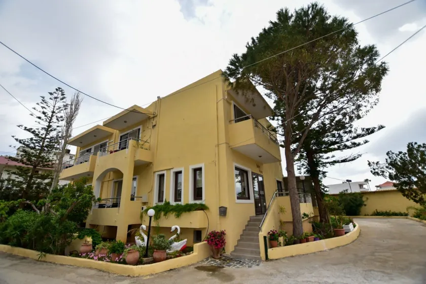 Hotel Aghas Paleochora - Image 1