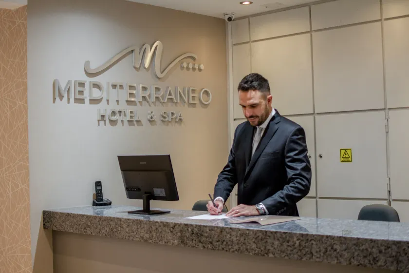 Mediterráneo Hotel - Spa & Eventos - Rezeption