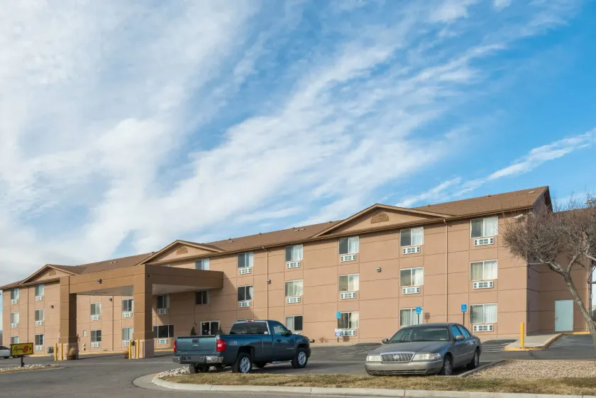 Super 8 By Wyndham Henderson North East Denver - Image 1