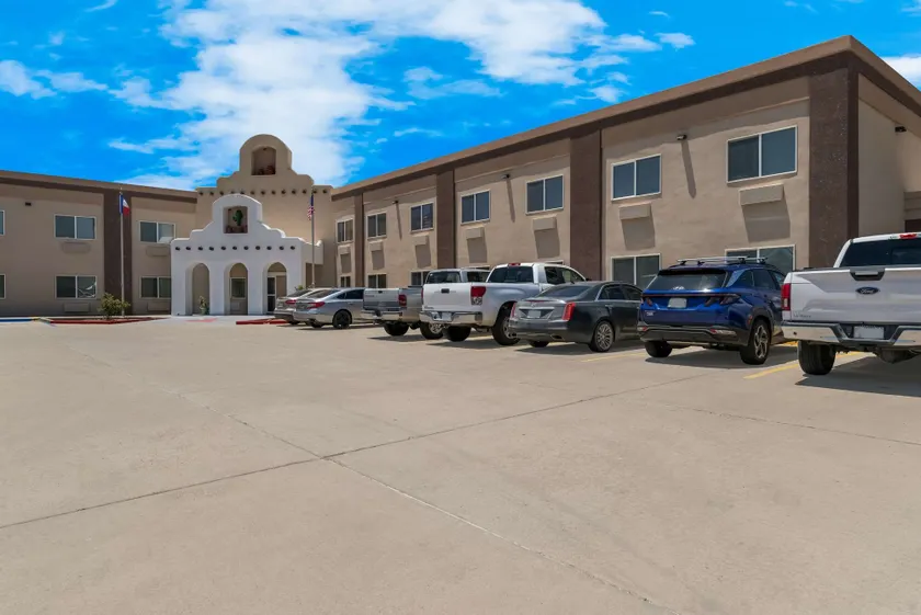 Quality Inn Alpine - Image 1