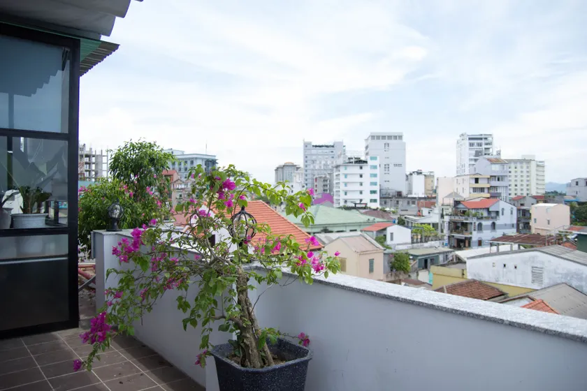 Poetic Hue Hotel & Spa - Image 1