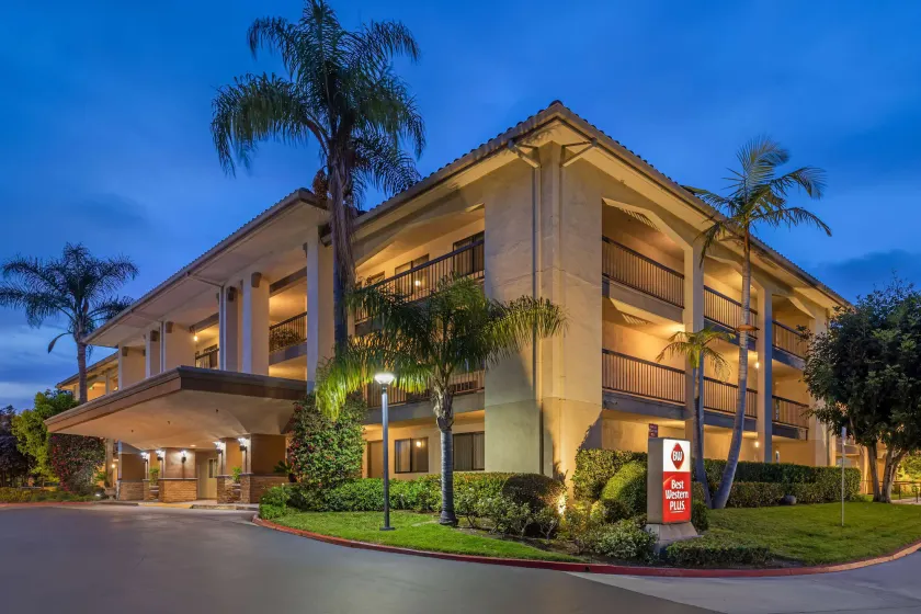 Best Western Plus Orange County Airport North - Image 1