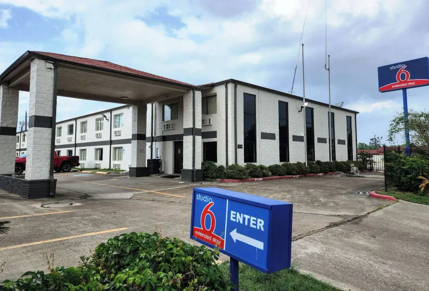 Studio 6 Channelview TX Baytown West - Image 1
