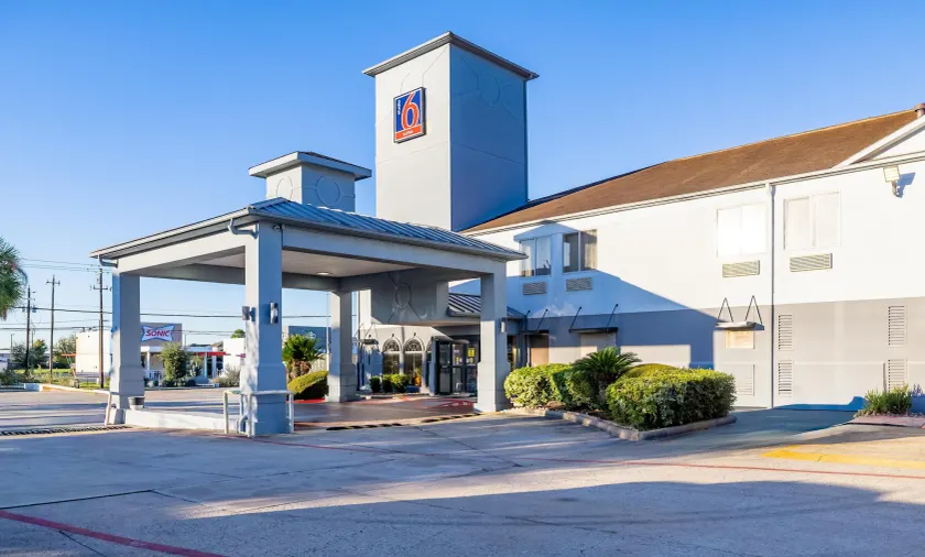 Studio 6 Suites Pasadena, TX - Image 1