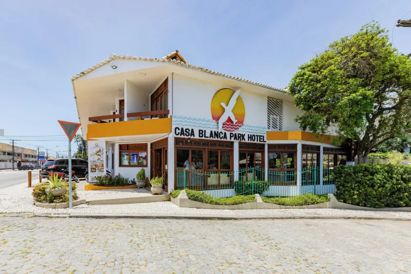 Casa Blanca Park Hotel - Image 1