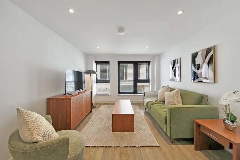 Perfect 2 bedroom apartment near Liverpool street - Image 1